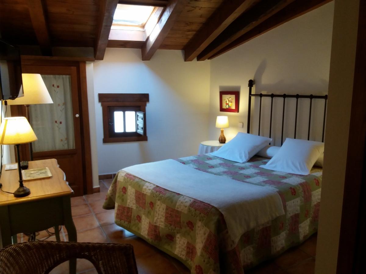 Hostal Rural Luna Y Hostal Rural Lunaposada Candeleda Dış mekan fotoğraf
