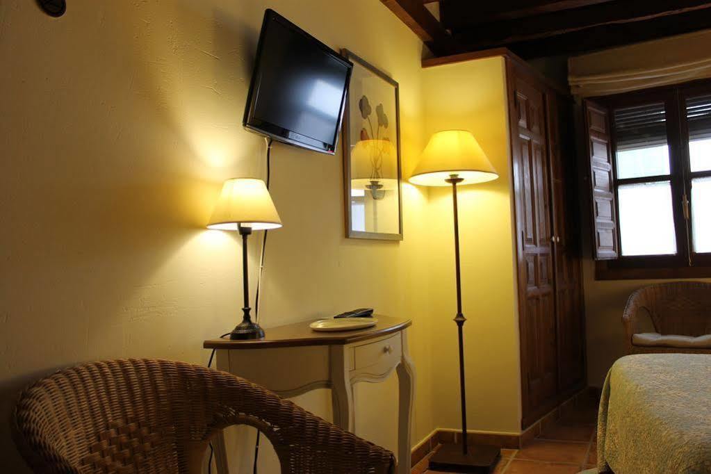 Hostal Rural Luna Y Hostal Rural Lunaposada Candeleda Dış mekan fotoğraf