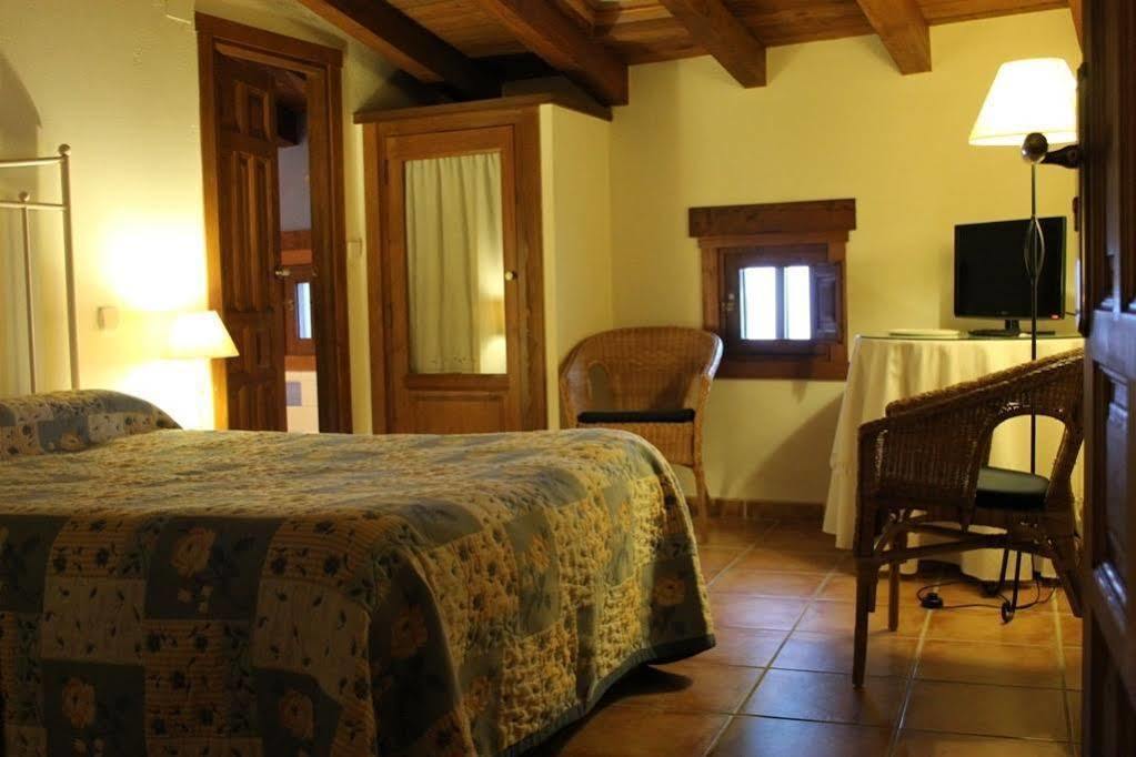 Hostal Rural Luna Y Hostal Rural Lunaposada Candeleda Dış mekan fotoğraf